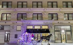 Hotel Gibbs Downtown Riverwalk